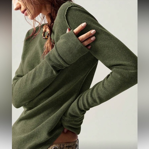 Olive Green Women's Sweater - Picture 1 of 6